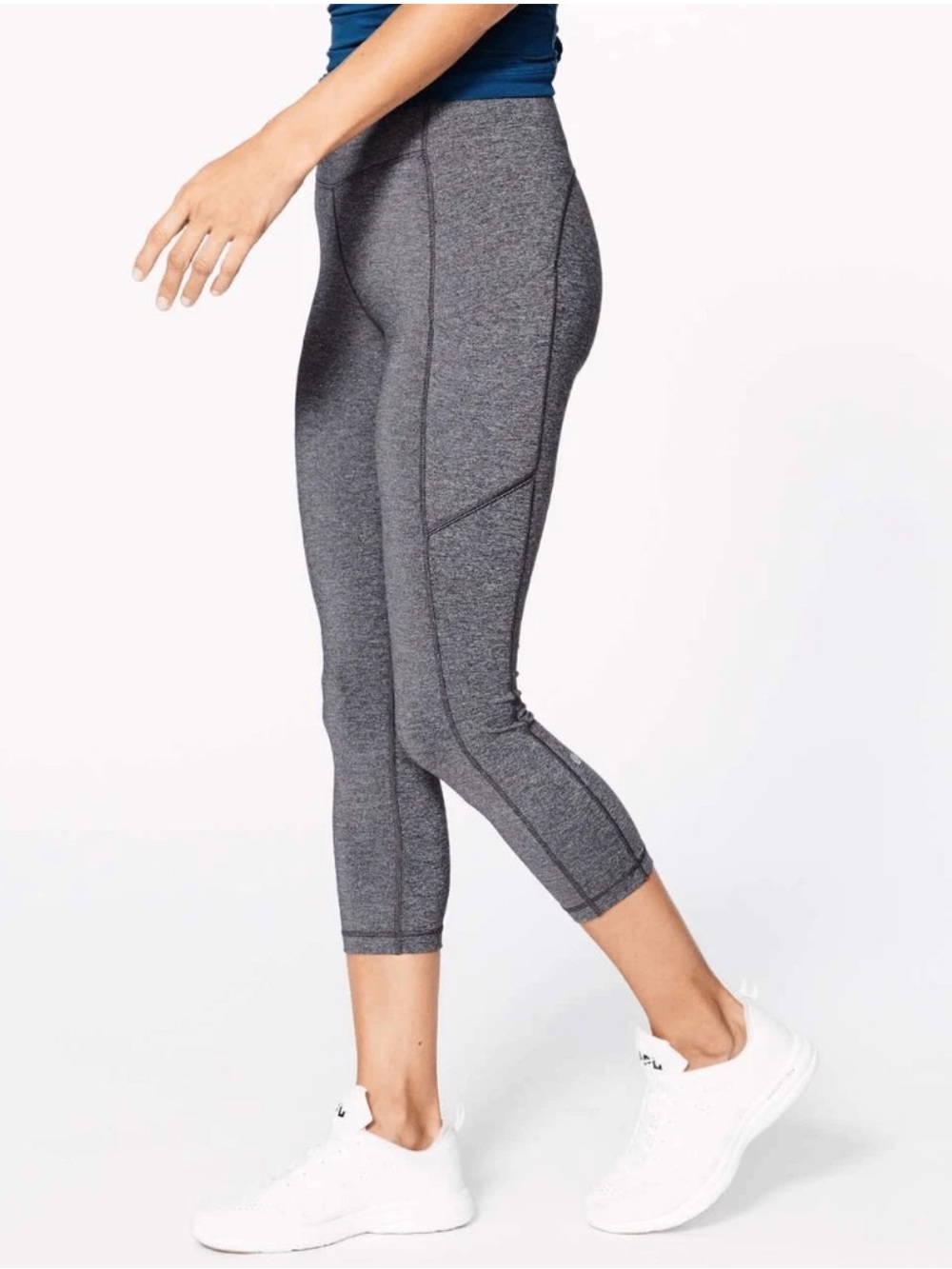 Lululemon speed up crop size 4 in Heathered black grey